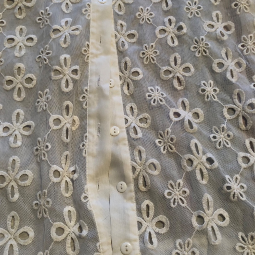 White Floral Sleeveless Top - Picture 4 of 7